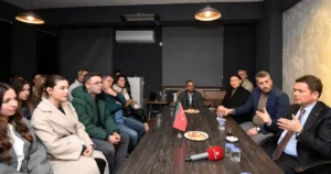 Osmangazi Belediye Başkanı Erkan Aydın, halk dansları aracılığıyla köklü gelenekleri