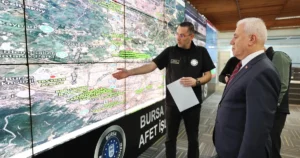 Bursa Büyükşehir Belediye Başkanı Mustafa Bozbey, gece saatlerinden itibaren etkili