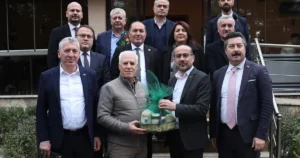 Bursa Büyükşehir Belediye Başkanı Mustafa Bozbey, kenti bütüncül bir yaklaşımla