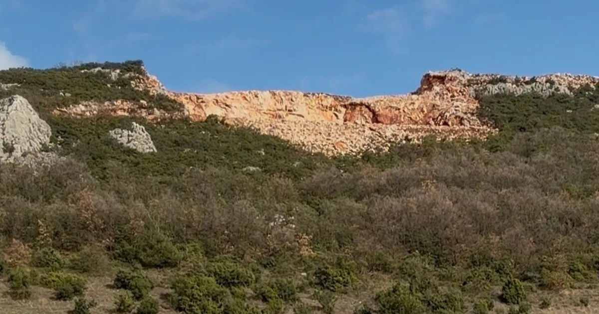Bursa’da taş ocağında kaya düşmesi çiftçileri tedirgin etti!