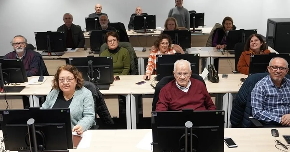 Denizli Büyükşehir’den 65 yaş üstüne dijital eğitim desteği