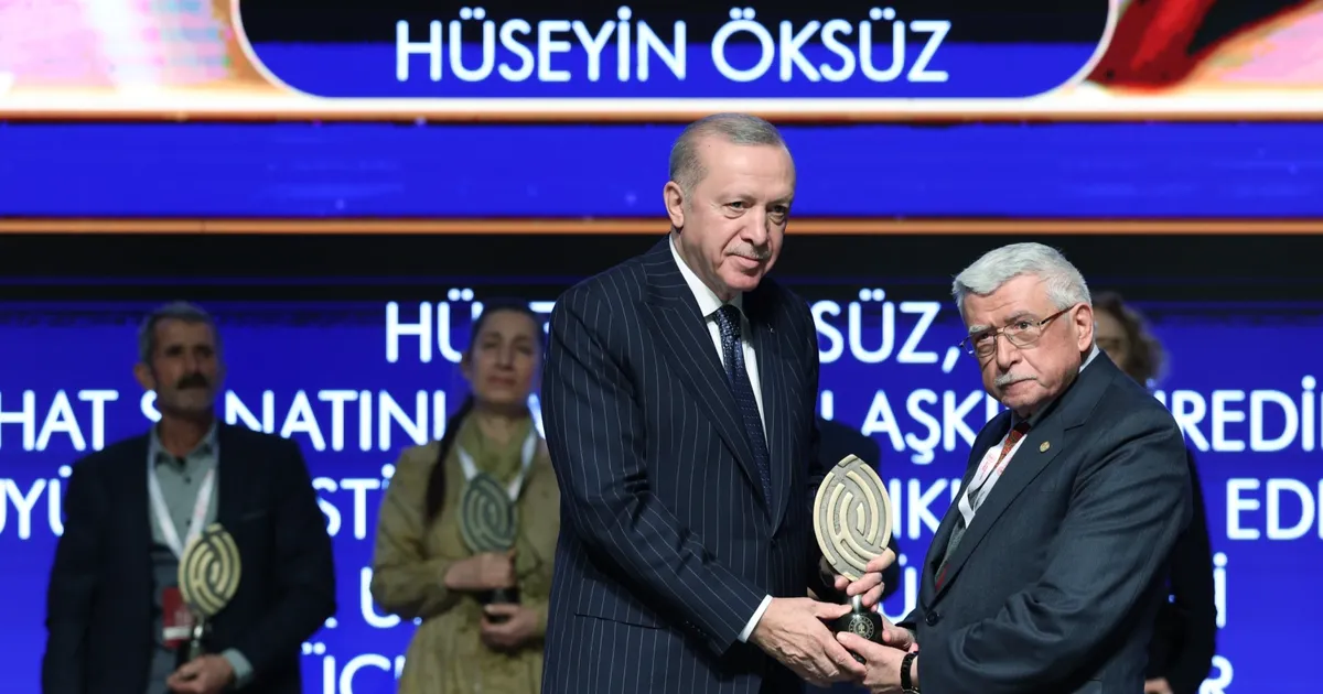 Dr. Hüseyin Öksüz’e “Yaşayan İnsan Hazineleri” ödülü