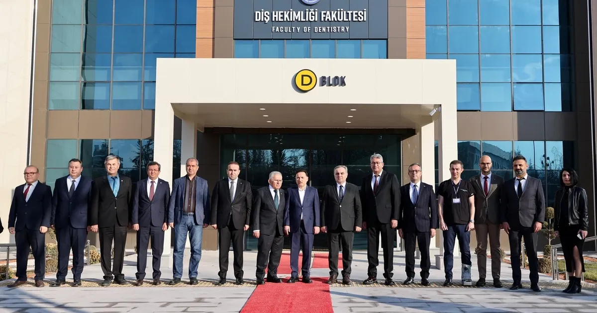 ERÜ Diş Hastanesi yeni binasında ilk hastalarını aldı