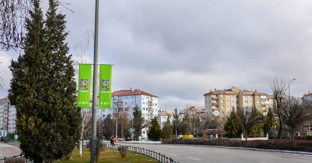Eskişehir’in dört bir yanı 2026 afişleriyle renkleniyor