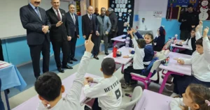 Gölcük Belediye Başkanı Ali Yıldırım Sezer, eğitim-öğretim yarıyıl tatiline giren