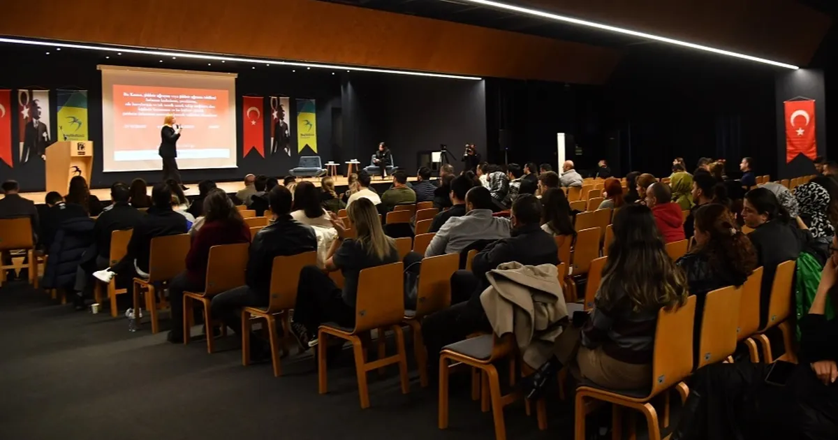 İstanbul Beylikdüzü’nde ‘şiddetle mücadele’ konuşuldu
