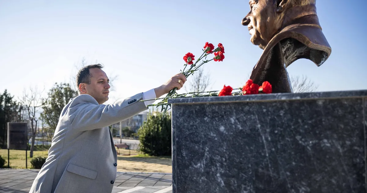 İzmir Bornova’dan Denktaş’a vefa
