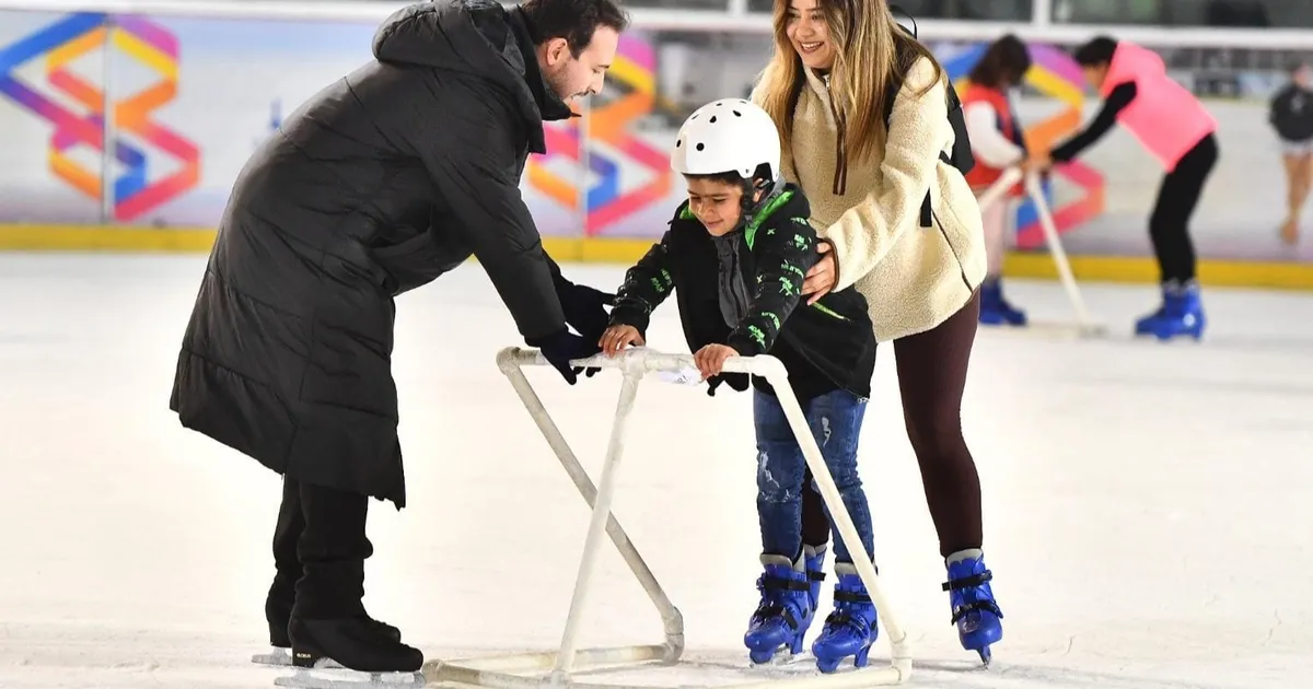 İzmir Büyükşehir’den öğrencilere yarıyılda buz pisti müjdesi