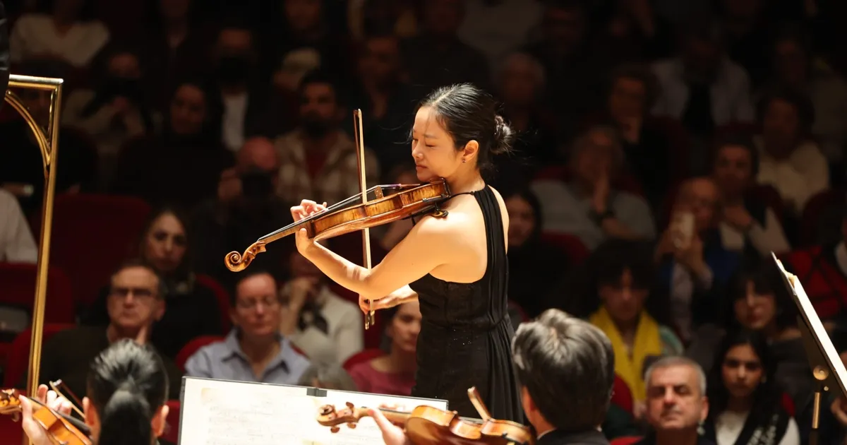 İzmir Devlet Senfoni iki yeteneği buluşturdu