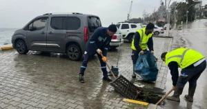 Kocaeli Büyükşehir Belediyesi, fırtınanın verdiği zararın etkilerini ortadan kaldırmak için