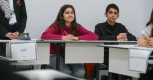 Kocaeli Büyükşehir Belediyesi, gençlerin akademik başarısının yanı sıra değer, kültür