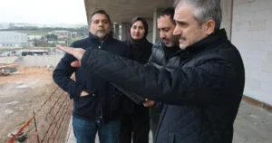Kocaeli Çayırova Belediye Başkanı Bünyamin Çiftçi, kaba inşaatı büyük oranda