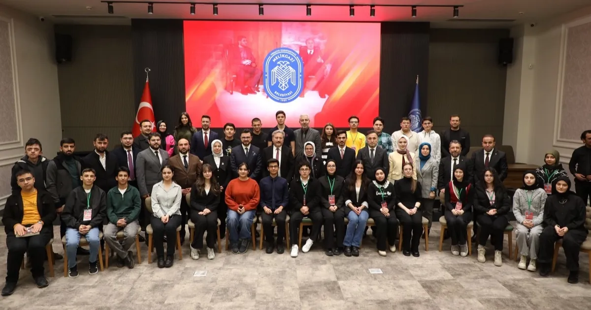 Mektep Melikgazi geleceğe ışık saçıyor