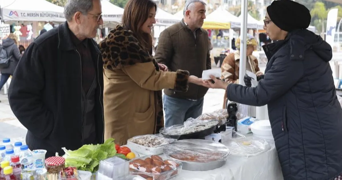 Mersin’de üretici kadın stantları gelir kapısı oluyor