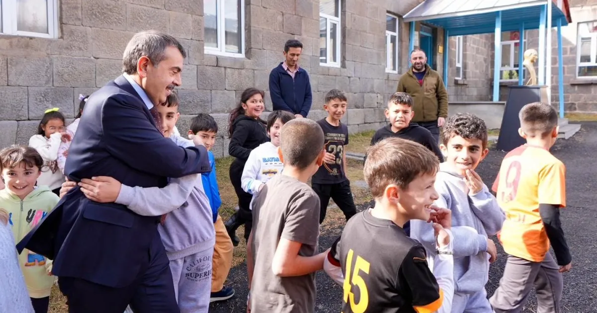 Milyonlarca öğrenci için tatil başlıyor… Bakan Tekin’den karne mesajı