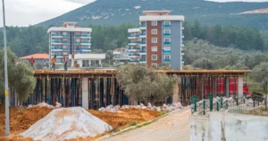 Muğla'da Milas Belediyesi tarafından temeli atılan Taziye Evi ve Hurdacılar