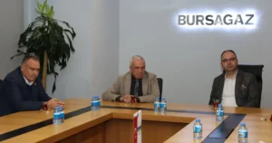 Bursa'da Nilüfer Belediye Başkanı Şadi Özdemir, kırsal mahallelerdeki doğalgaz sorununun