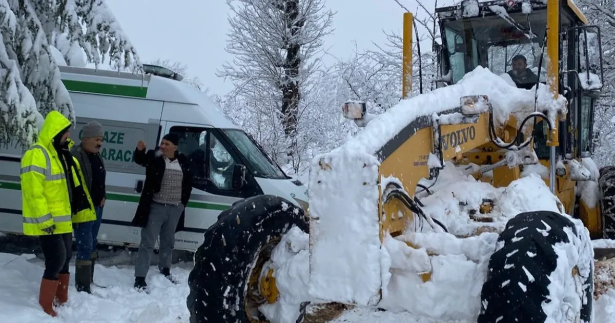Ordu’da kar mesaisi! 457 mahallenin yolu açıldı