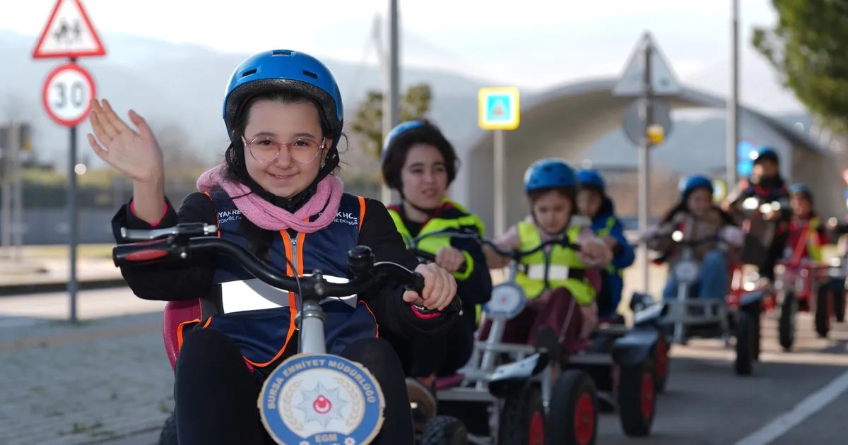 Oyak Renault’tan çocuklara yönelik yol güvenliği hamlesi