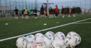 2025'teki spor yatırımlarına dikkat çeken Sakarya Büyükşehir Belediyesi, 10 mahallede