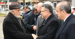 Trabzon Büyükşehir Belediye Başkanı Ahmet Metin Genç, Araklı’da esnaf ve