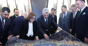 Ticaret Bakanı Ömer Bolat, İstanbul’da düzenlenen Uluslararası Halı ve Yer