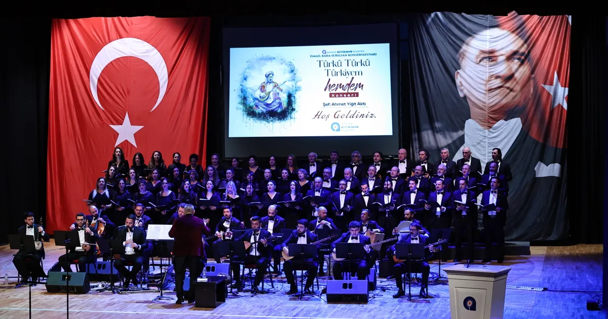 “Türkü Türkü Türkiyem Hemdem” konseri büyük beğeni topladı