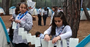 Antalya Büyükşehir Belediyesi’nin izcilik çalışmaları kapsamında farklı dönemlerden izciler, Gençlik