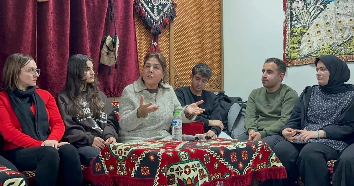 6 Şubat depremlerinin üçüncü yıl dönümünde Adıyaman’a giden Arya Woman