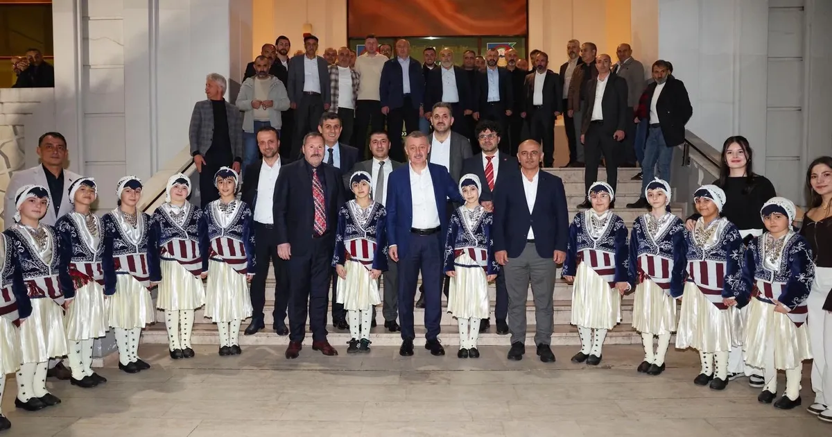 Başkan Büyükakın, Gümüşhanelileri yalnız bırakmadı