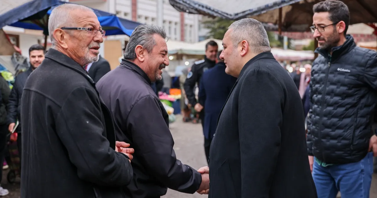 Başkan Özarslan’dan Ayvalı Semt Pazarı’na ziyaret