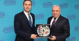 Bursa'da Nilüfer Belediye Başkanı Şadi Özdemir, Balıkesir Büyükşehir Belediye Başkanı