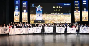 Bursa'da düzenlenen eTwinning Okul Etiketi ve Kalite Etiketi Belge Takdim