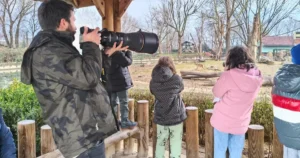 Bursa Büyükşehir Belediyesi tarafından düzenlenen ‘Bilim Fotoğrafçılığı’ atölyesine katılan çocuklar,
