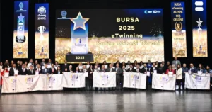 Bursa'da düzenlenen eTwinning Okul Etiketi ve Kalite Etiketi Belge Takdim