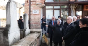 Osman Gazi’nin oğlu ve Orhan Gazi’nin kardeşi Alaaddin Bey tarafından