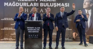 CHP Genel Başkanı Özgür Özel ve İzmir Büyükşehir Belediye Başkanı