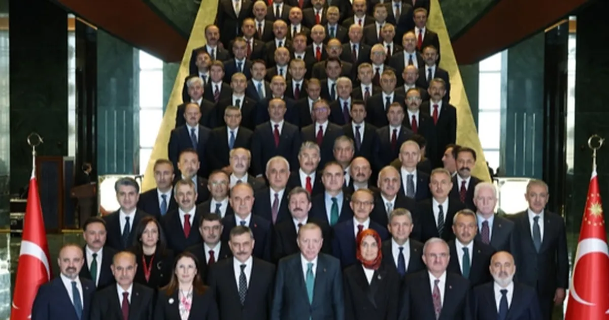 Cumhurbaşkanı Erdoğan’dan Valilere talimat: İhtiyaç sahibine siz gidin, kapı kapı dolaşın