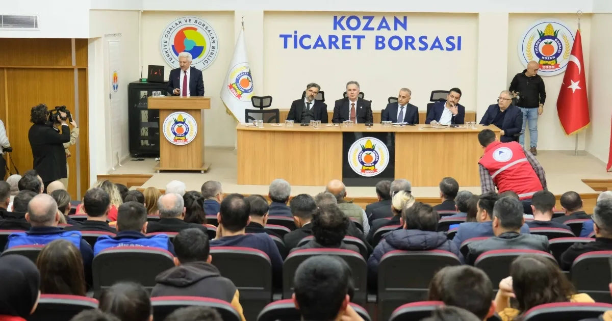 ‘Deprem Gerçeğiyle Yaşamak’ konulu panel Adana Kozan’da yapıldı