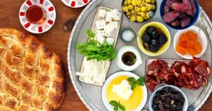 Diyet Uzmanı Esra Meltem Karahan, Ramazan'da sahurun önemine vurgu yaparak,