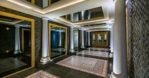 Antalya Kemer'deki Rai Premium Tekirova Otel'de Efesus Stone'un doğal taşları
