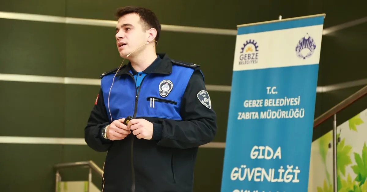 Gebze Zabıtası’ndan ‘güvenilir gıda’ eğitimi