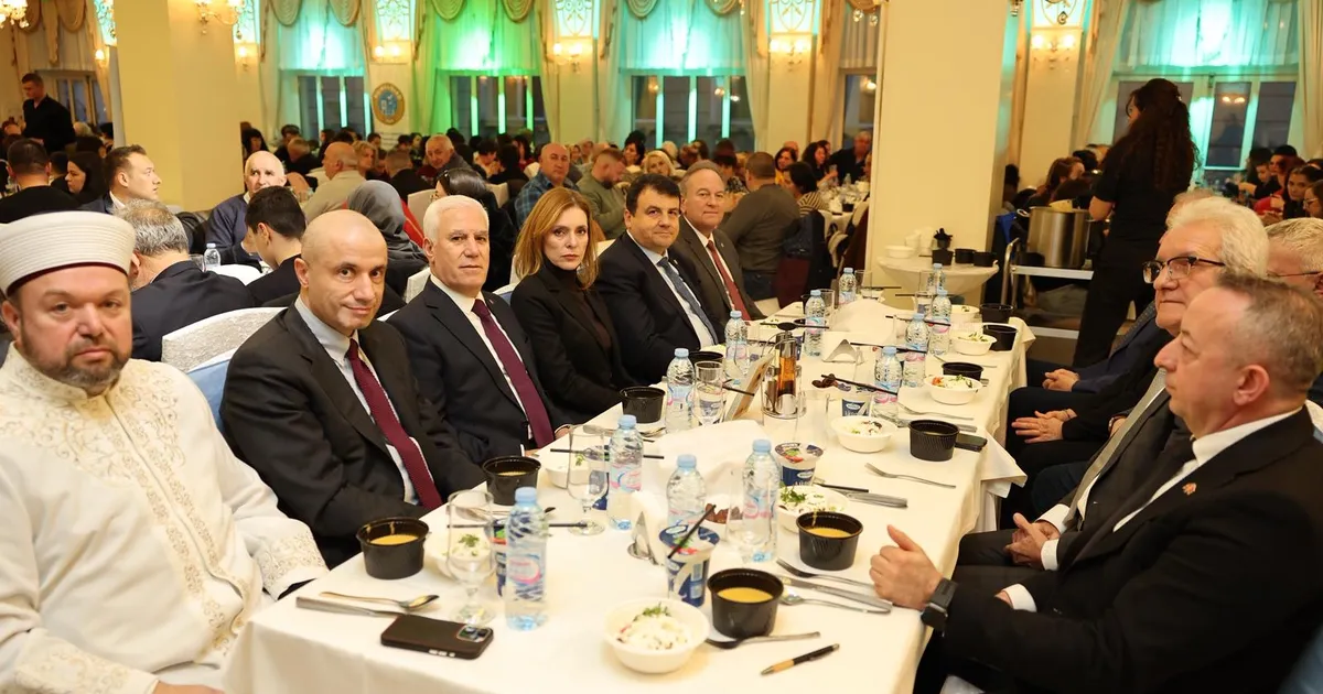 Bursa Büyükşehir Belediyesi’nin kardeş şehir Filibe’de yüzlerce Müslümanın katılımıyla düzenlediği