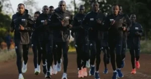 Huawei, Kipchoge'yi ağırlayan dsm-firmenich Koşu Takımı'nın teknoloji ortağı oldu. İşbirliği,