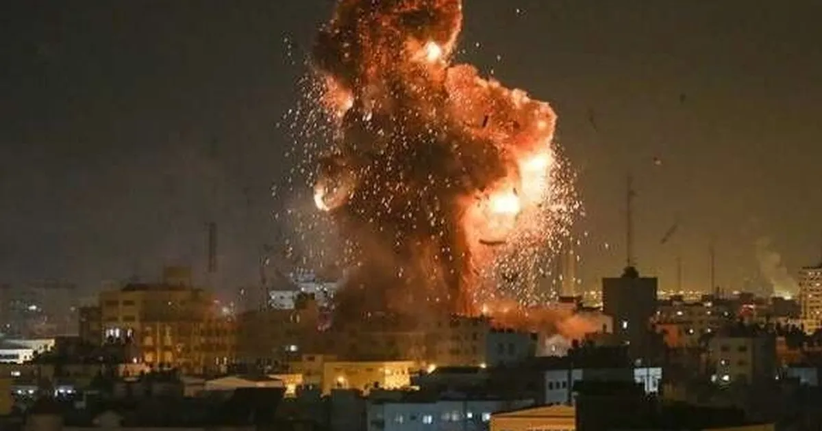 İran, ABD ve İsrail’i vurdu