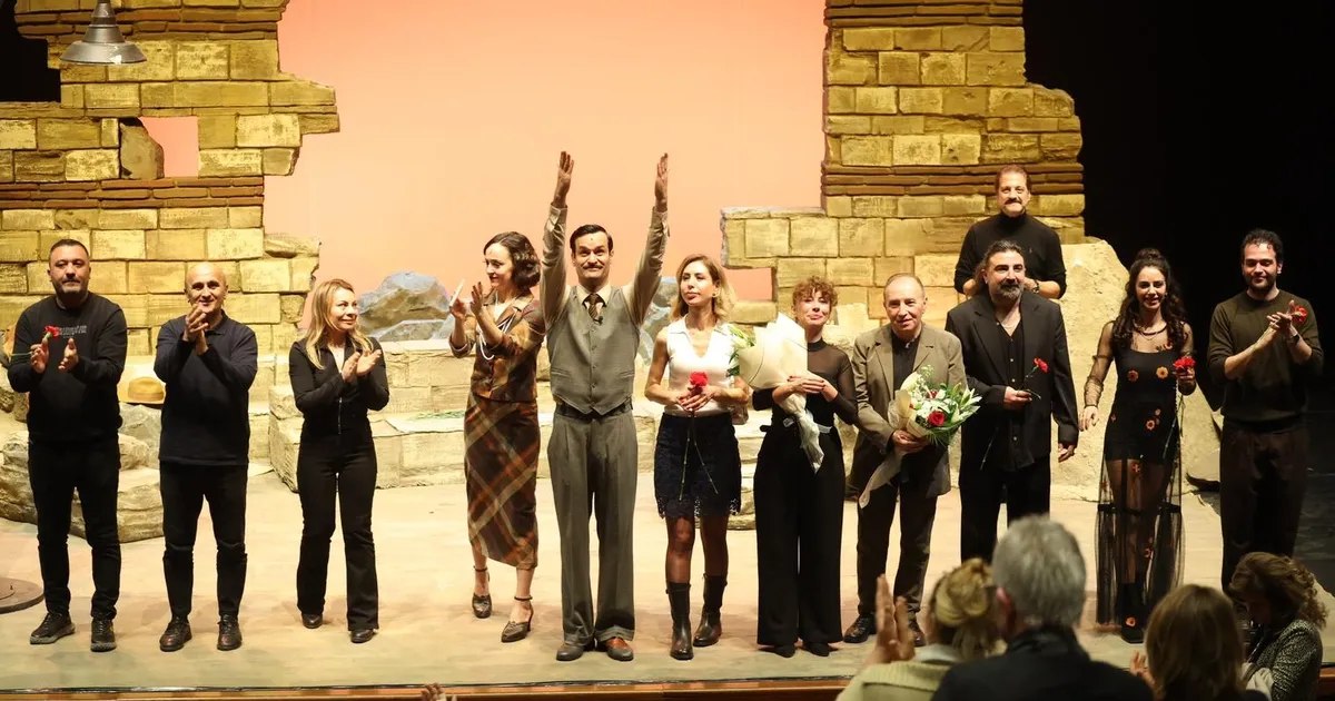 İstanbul Bakırköy Belediye Tiyatroları’ndan gala coşkusu