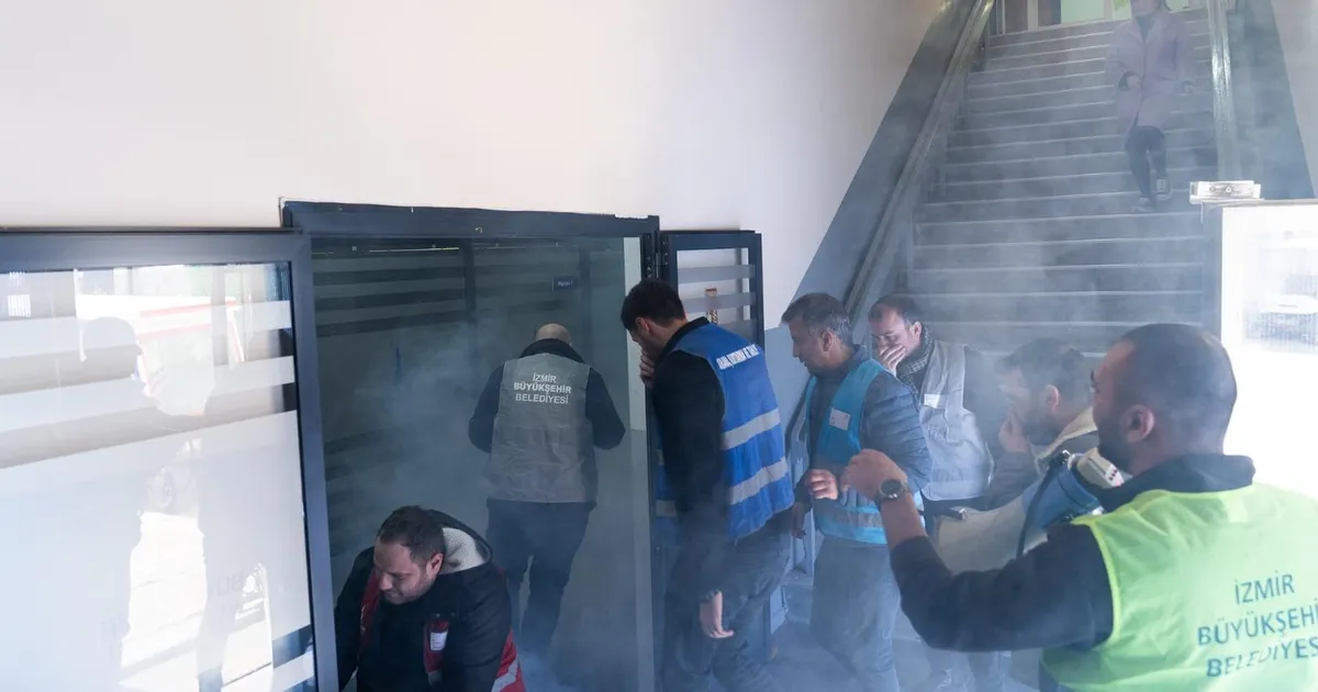 İzmir Büyükşehir personeli afetlere hazırlandı