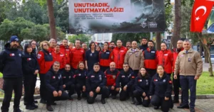 İzmir'de Karabağlar Belediyesi, 6 Şubat depremlerinin yıl dönümünde düzenlediği panel