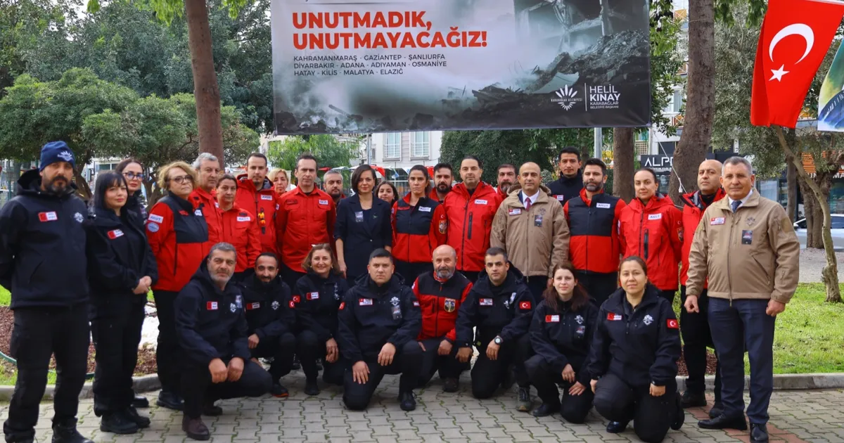 İzmir Karabağlar’da Mahalle Afet Gönüllüleri sertifikaları törenle verildi