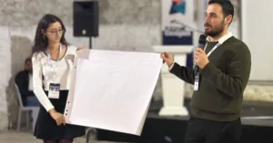 İzmir Büyükşehir Belediyesi, Yerel Gençlik Forumu düzenledi. Gençleri doğrudan yerel
